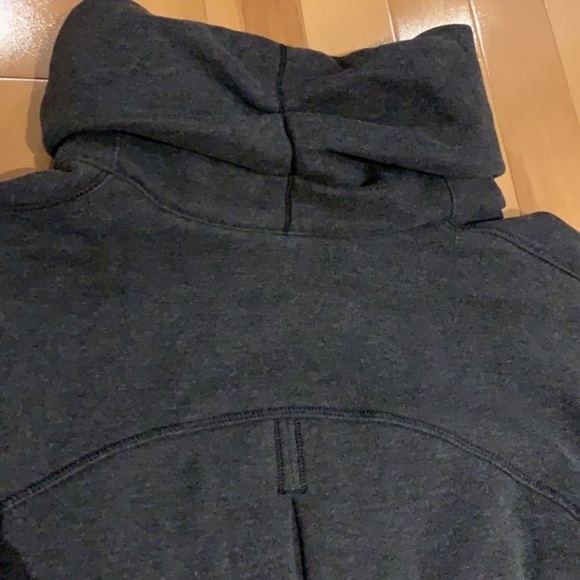 VEUC Lululemon Hug it Out Full Zip Up Dark Grey Sweatshirt / Jacket - size 6 - Picture 14 of 17
